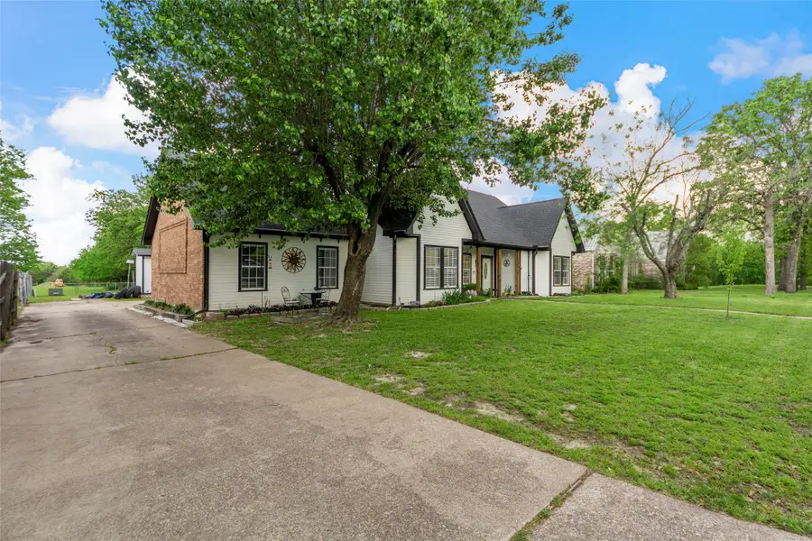 5601 Burgundy Drive, Greenville, TX 75402 - #3