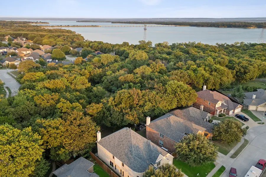 2824 Lazy Creek Drive, Grand Prairie, TX 75052 - #2