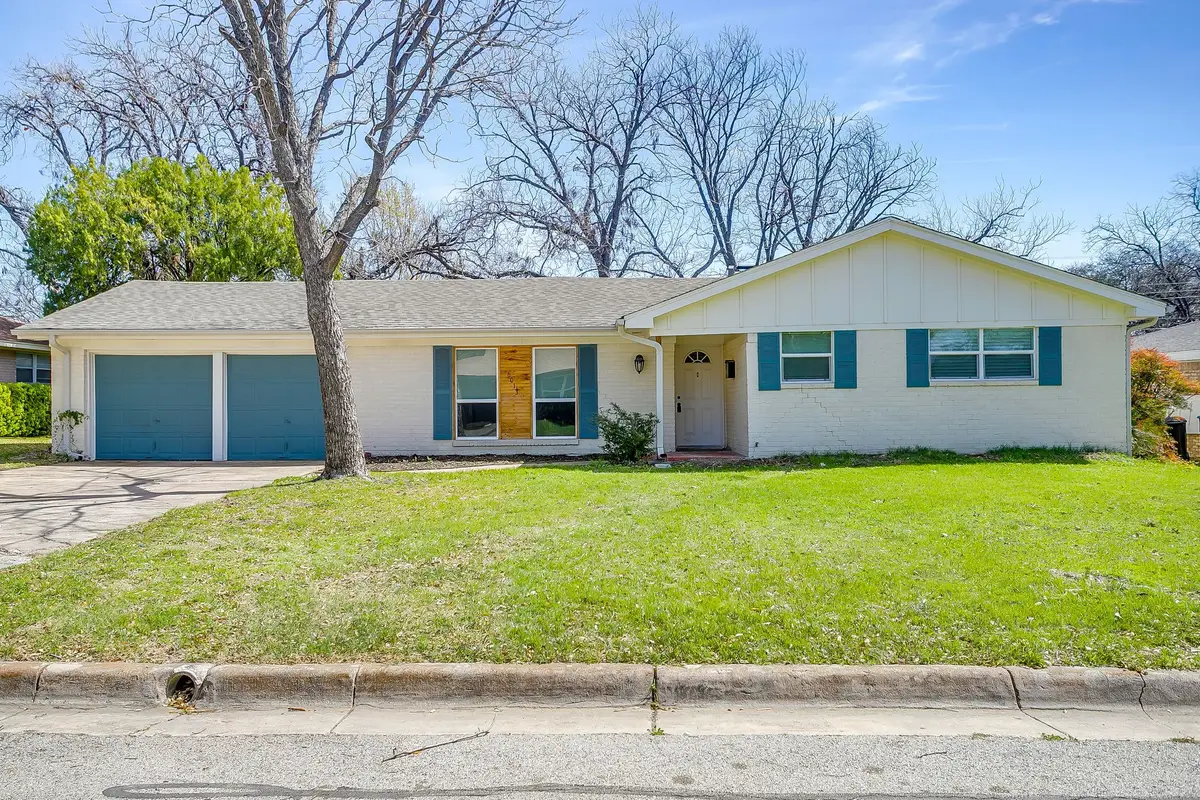 6013 Worrell Drive, Fort Worth, TX 76133 - #1