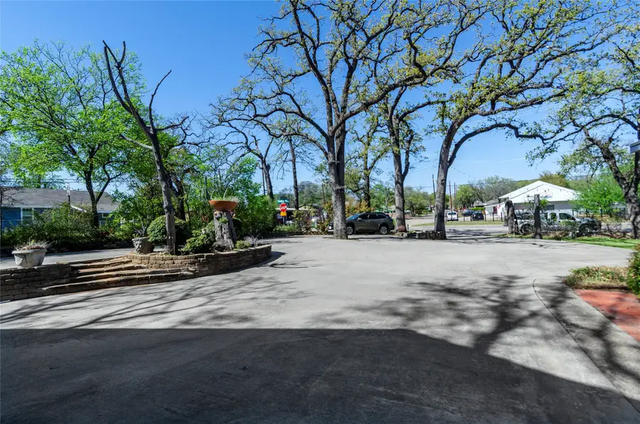 1400 E Shady Grove Road, Irving, TX 75060 - #2