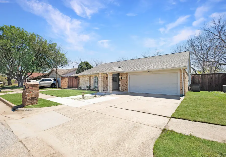 2318 Overbrook Drive, Arlington, TX 76014 - #2