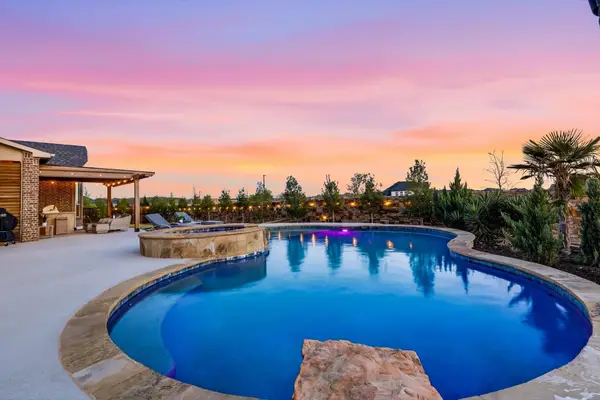 11713 Slumber Falls Drive, Flower Mound, TX 76226