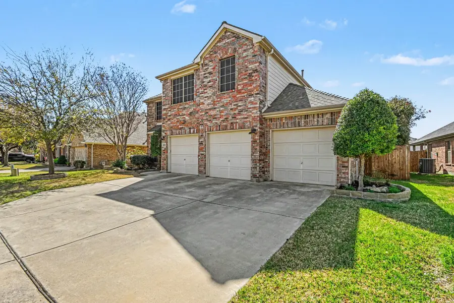 4028 Burwood Drive, Roanoke, TX 76262 - #2