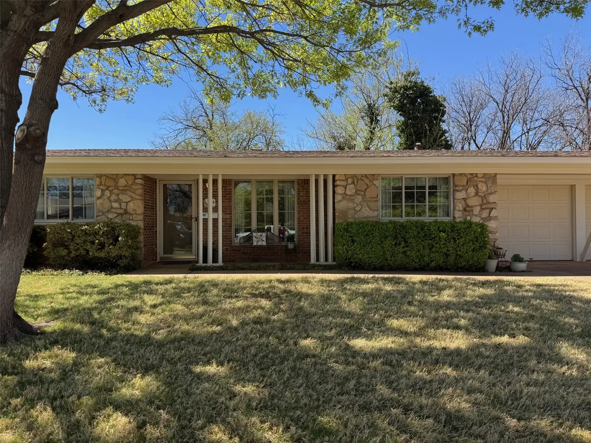 2534 Greenbriar Drive, Abilene, TX 79605 - #1