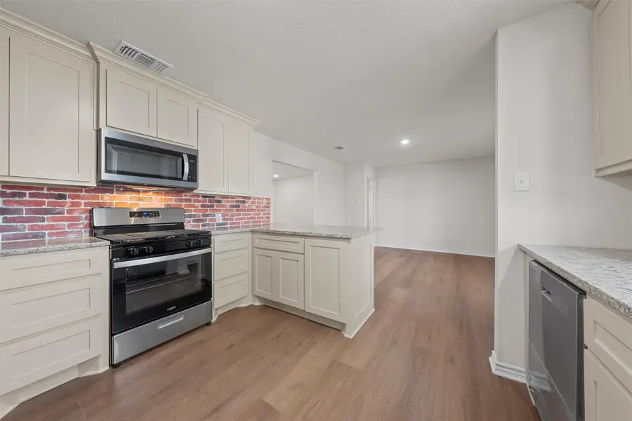 309 N 4th Street, Rosebud, TX 76570 - #3