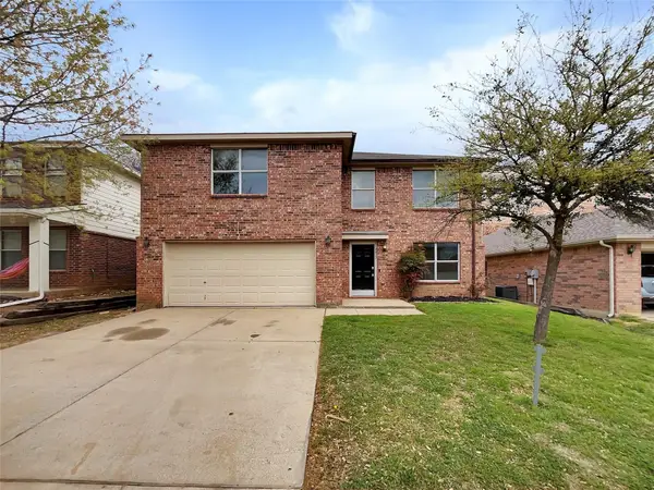 4817 Trail Hollow Drive, Fort Worth, TX 76244