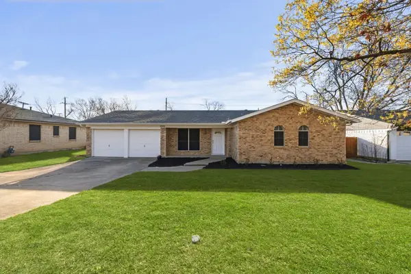 4944 Saucer Drive, Haltom City, TX 76117