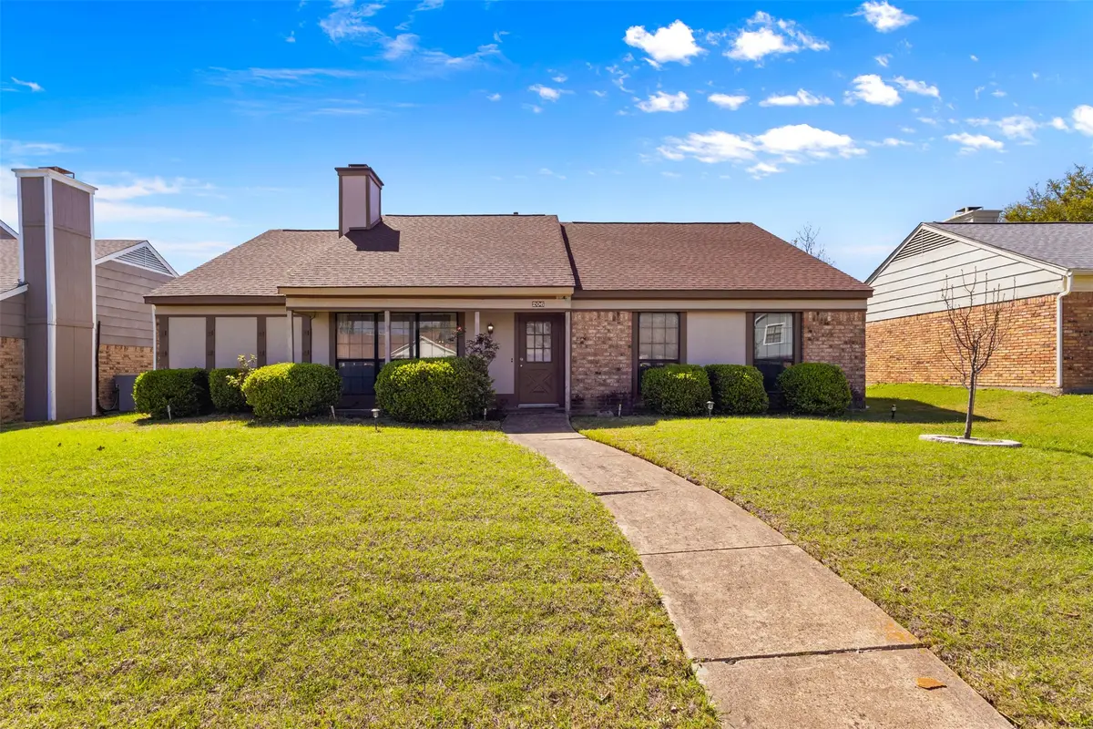 206 Southerland Avenue, Mesquite, TX 75150 - #1