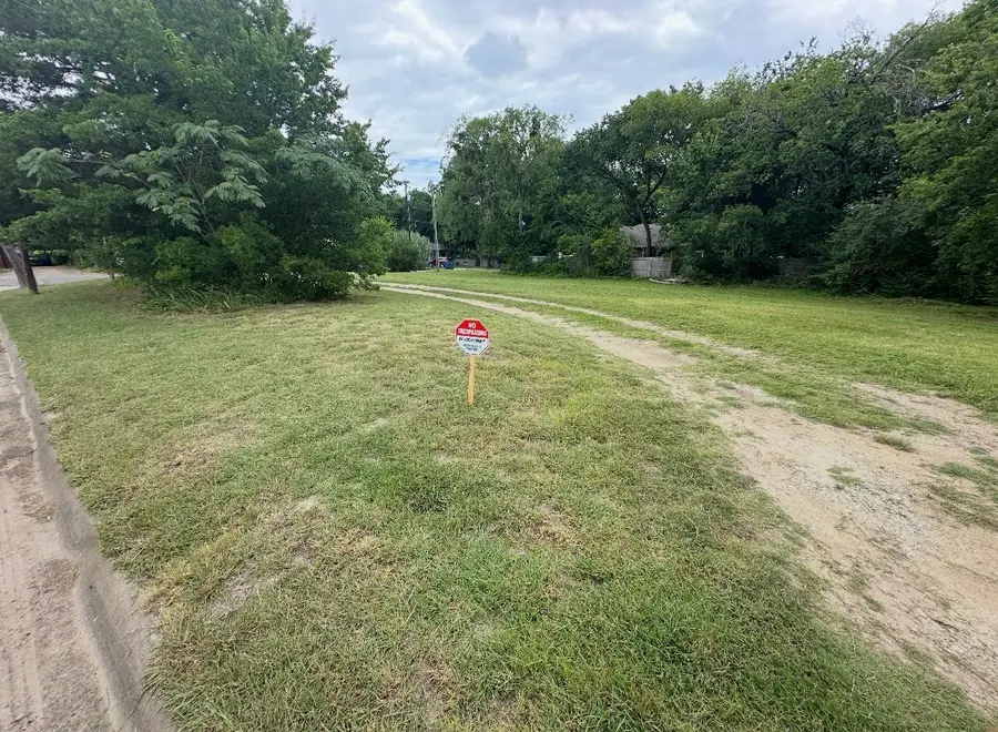 1116 E Epstein Street, Sherman, TX 75090 - #2