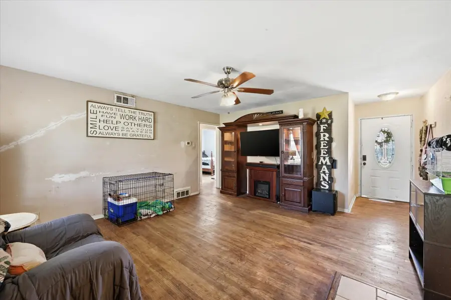 2647 Hearthstone Drive, Farmers Branch, TX 75234 - #3