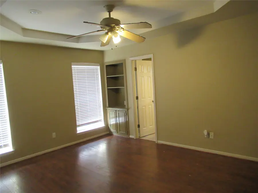 6910 Sayle Street, Greenville, TX 75402 - #3