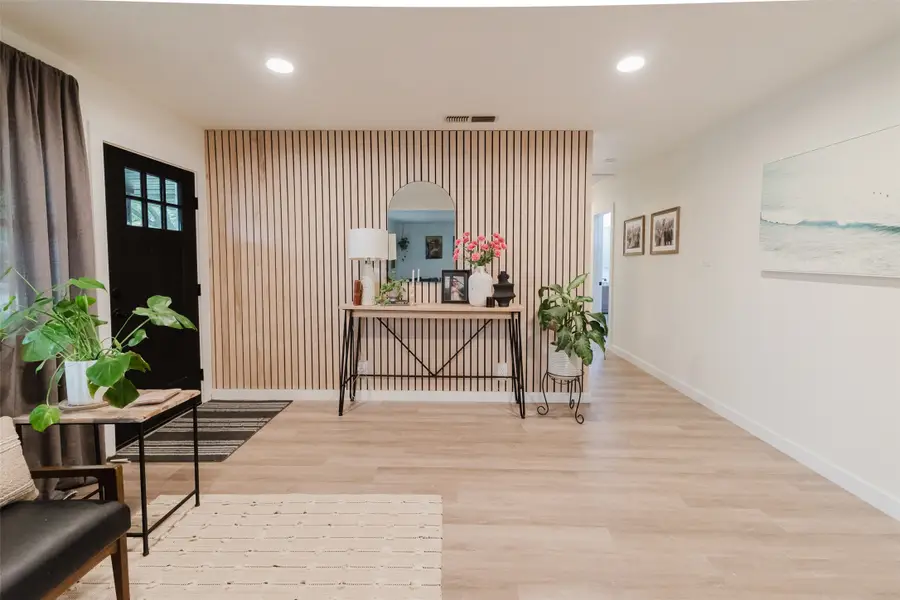 405 Valcik, Decatur, TX 76234 - #2