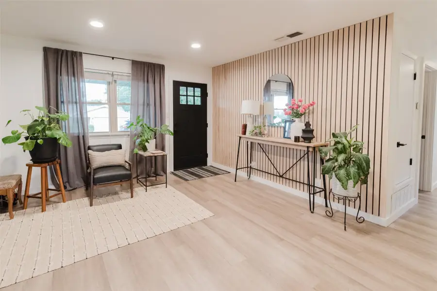 405 Valcik, Decatur, TX 76234 - #3