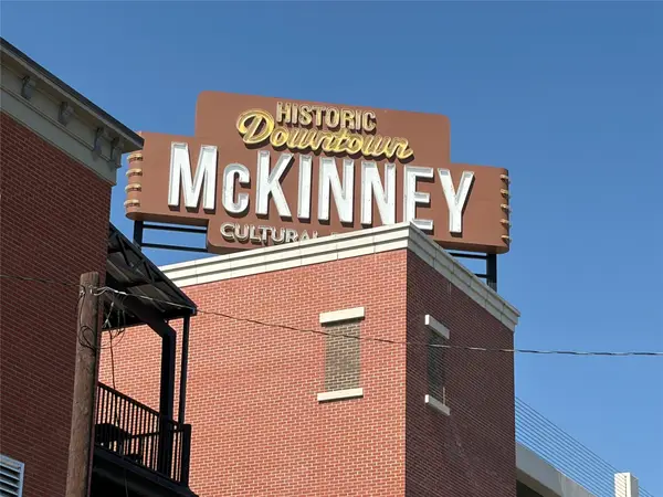 810 W Lamar Street, McKinney, TX 75069