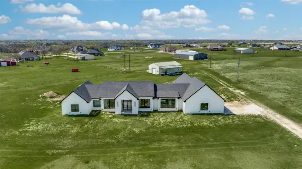 3871 Austin Circle, Sanger, TX 76266