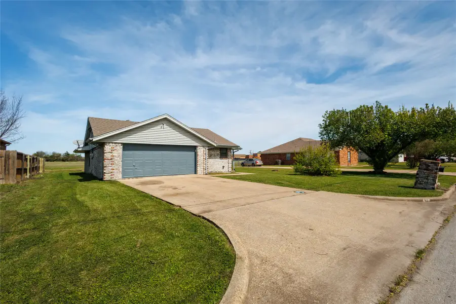 420 Roosevelt Avenue, Terrell, TX 75160 - #3