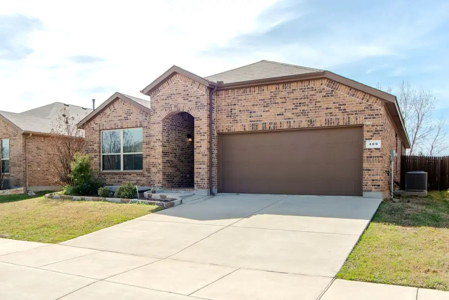 409 Oakbluff Drive, Denton, TX 76210 - #2