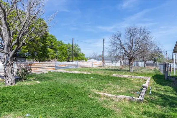 505 Scott Street, Tye, TX 79563