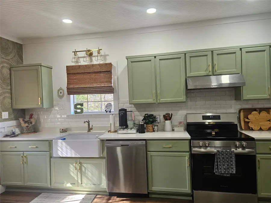 704 Avenue J, Brownwood, TX 76801 - #3