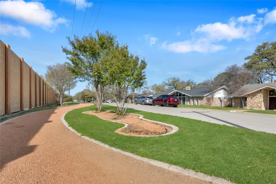 224 Plainview Drive, Hurst, TX 76054 - #3