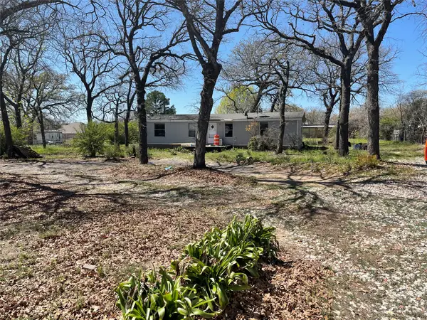 131 Sadie Lane, Springtown, TX 76082