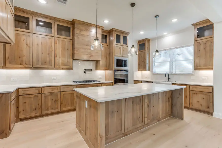 900 Medaris Way, Azle, TX 76020 - #3