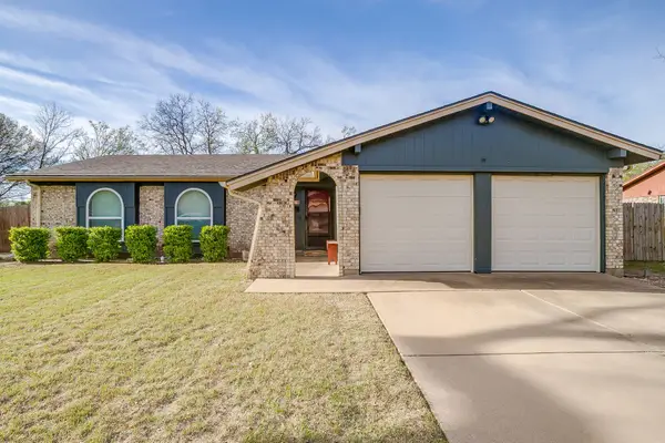 521 Nathan Street, Burleson, TX 76028