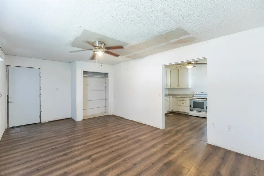 509 Scott Street, Tye, TX 79563 - #3