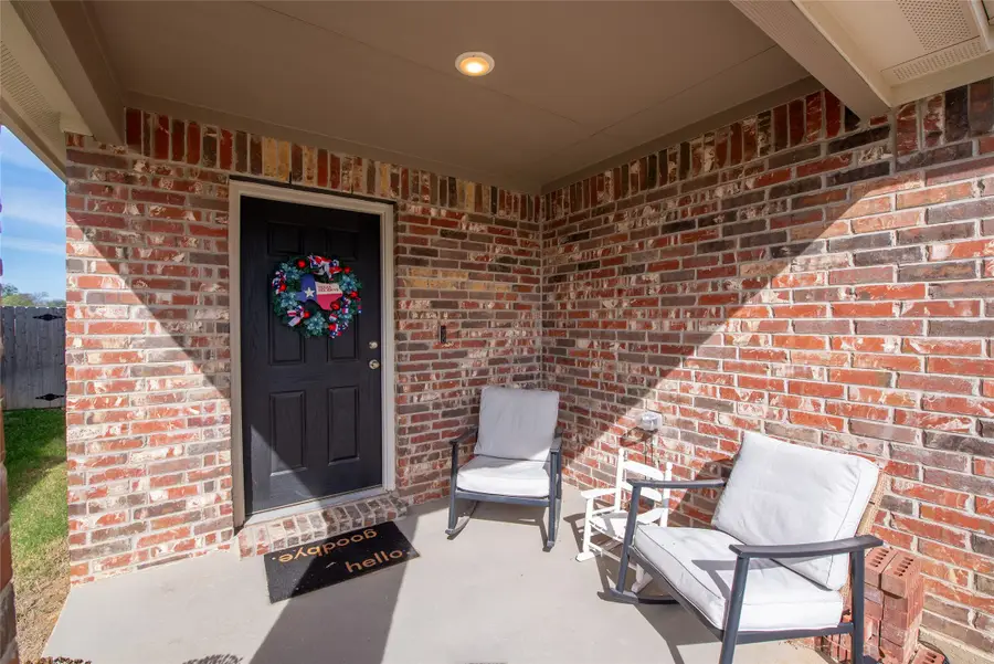 431 Woodhouse Way, Everman, TX 76140 - #2