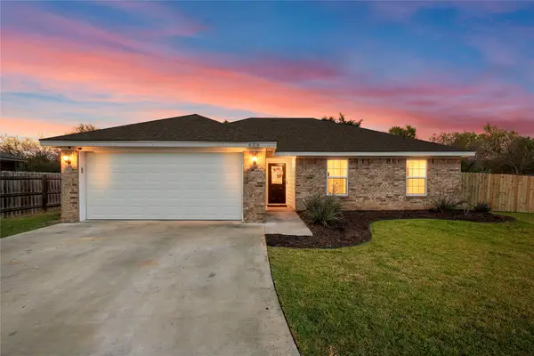 606 Powers Street, Lacy Lakeview, TX 76705