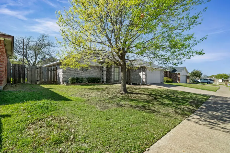 6712 Running Creek Drive, Arlington, TX 76001 - #2