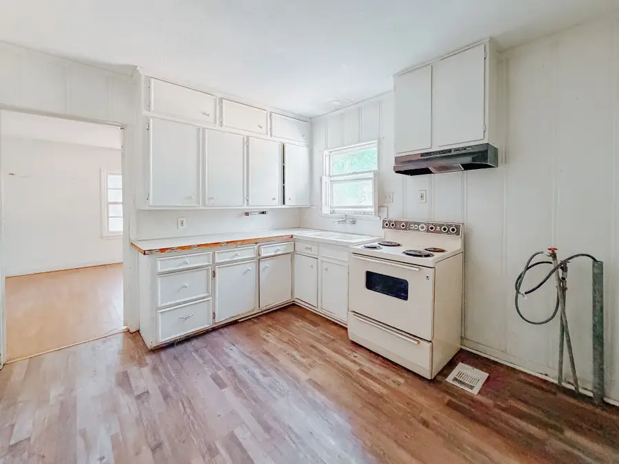 409 S 31st Street, Corsicana, TX 75110 - #2