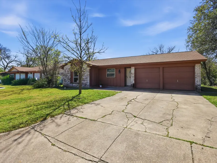 3228 Hummingbird Lane, Denton, TX 76209 - #2