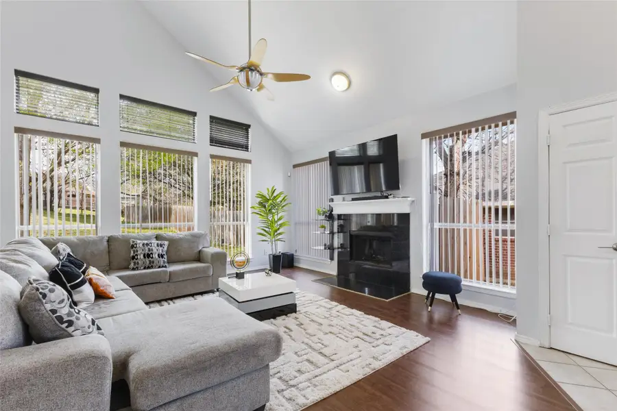 1031 Park Avenue, Carrollton, TX 75006 - #2