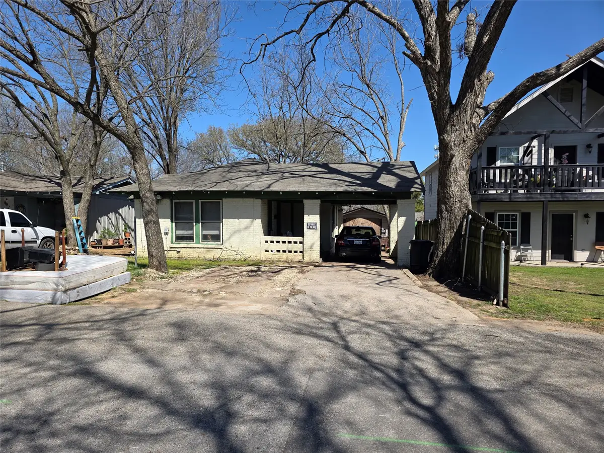 305 S Wood Street, Cleburne, TX 76033 - #1