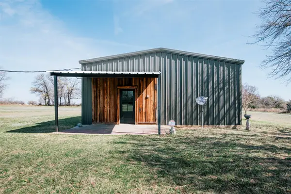 8751 Fm 677 N, St Jo, TX 76265