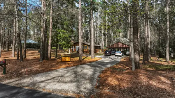 1048 W Holly Trail, Hawkins, TX 75765