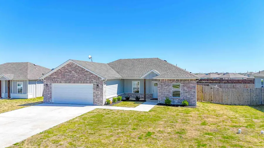 3833 Skylane Avenue, Corsicana, TX 75110 - #2