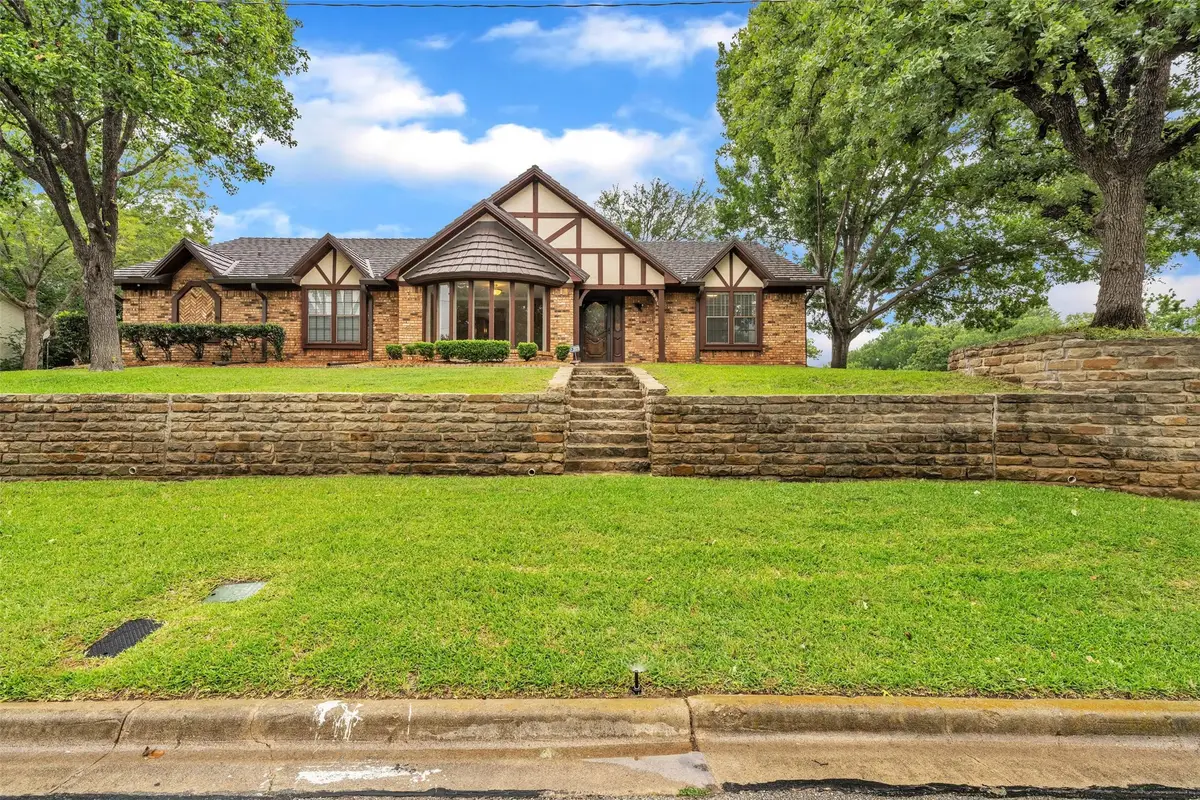 2241 Mountainview Drive, Hurst, TX 76054 - #1