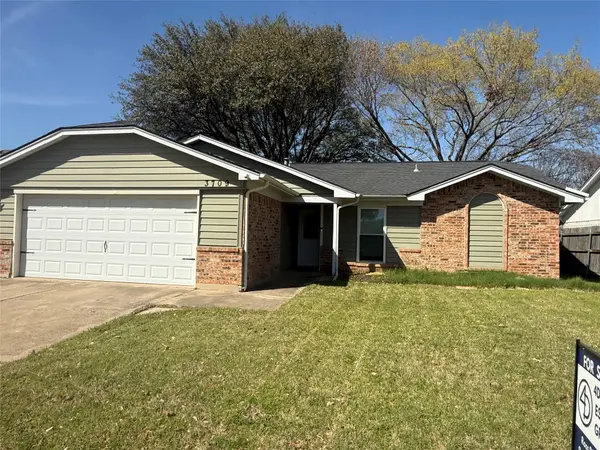3709 Longstraw Drive, Fort Worth, TX 76137