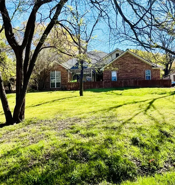 101 Burton Hill Drive, Weatherford, TX 76087