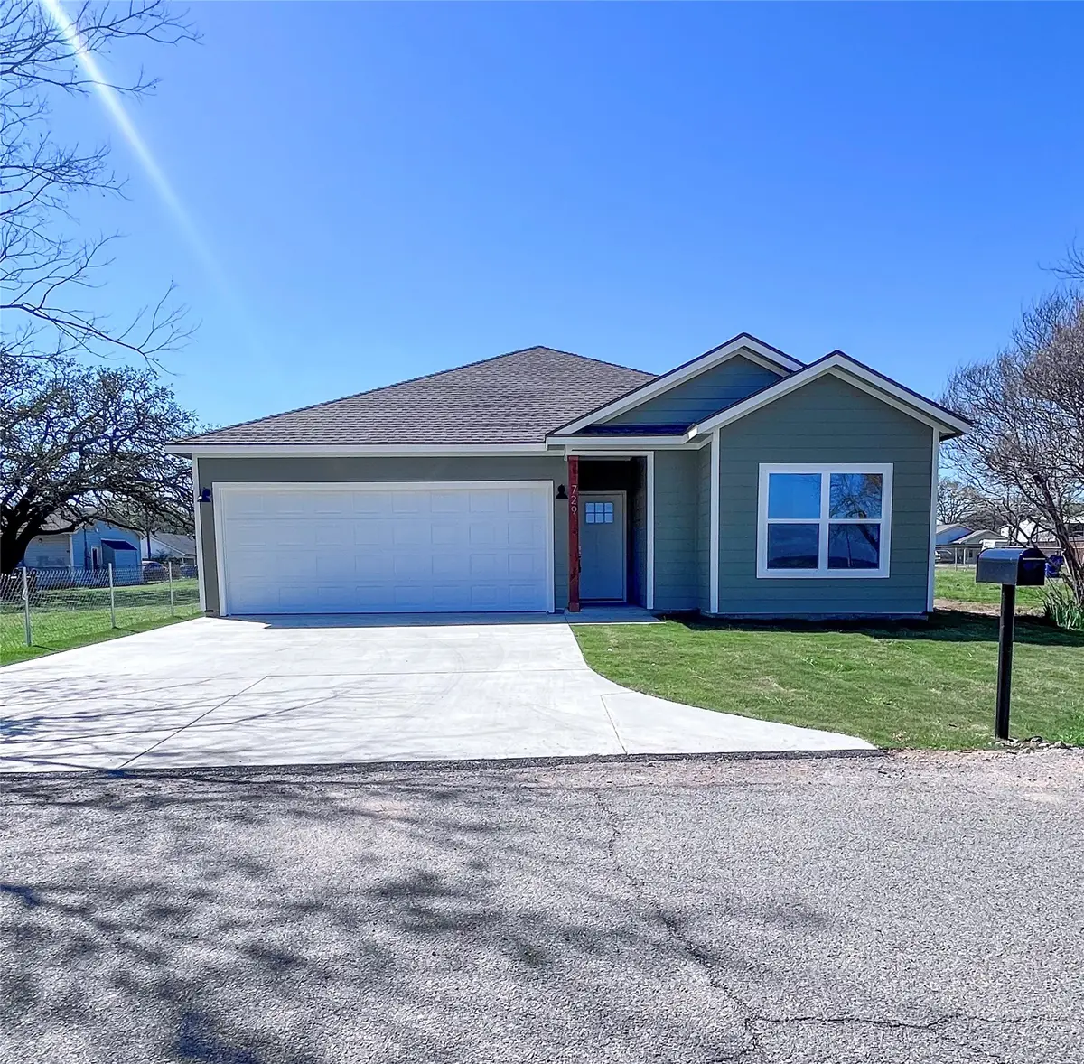 729 N 9th Avenue, Denison, TX 75021 - #1