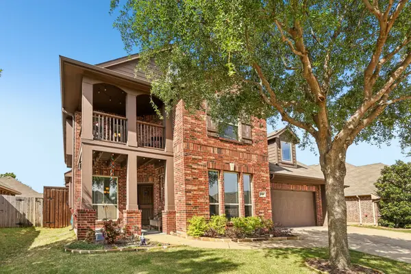 8308 Spitfire Trail, Aubrey, TX 76227