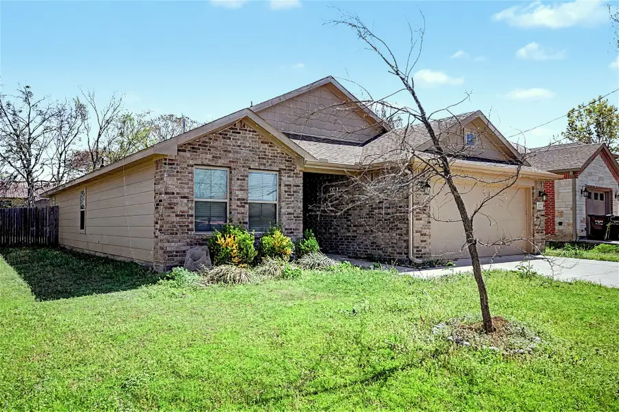 1827 College Street, Greenville, TX 75401 - #3