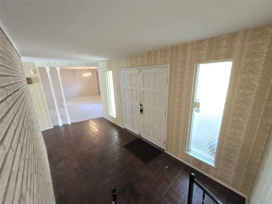 6757 Orangewood Drive, Dallas, TX 75248 - #2