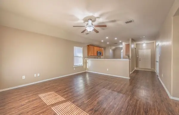 1604 Queens Brook Court, Fort Worth, TX 76140