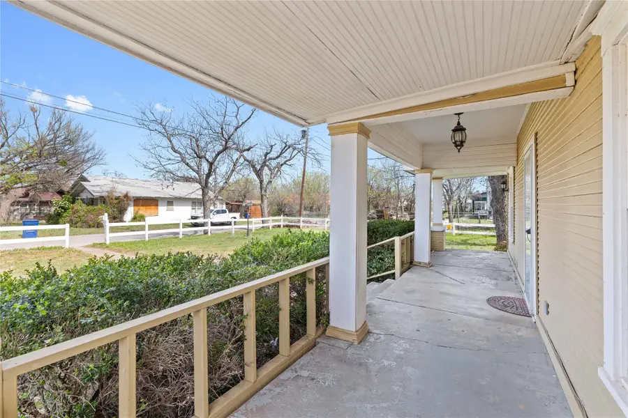 1203 8th Street, Brownwood, TX 76801 - #2
