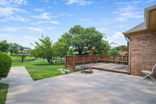 12020 Younger Court, Azle, TX 76020