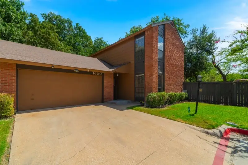 1600 Brentwood Drive, Irving, TX 75061 - #1