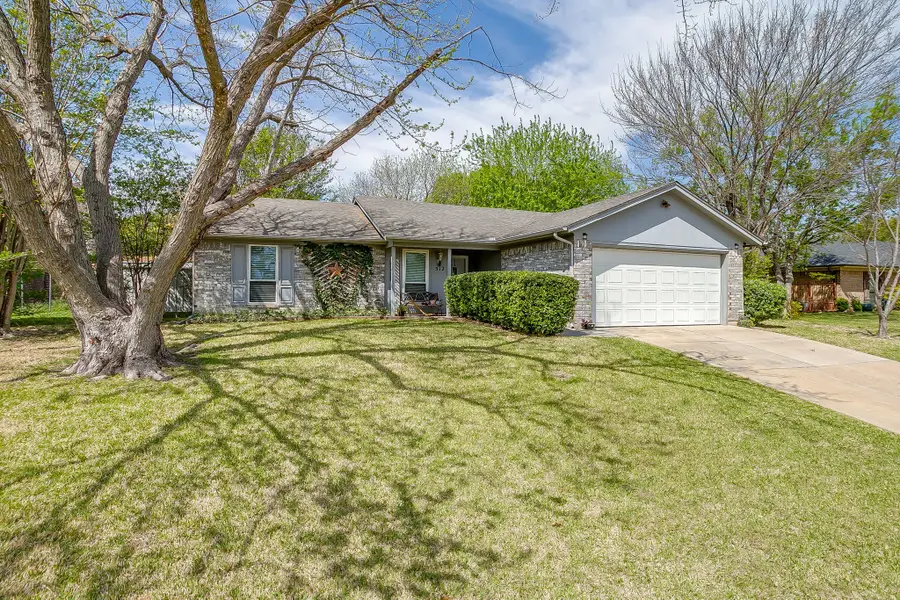 512 Parkridge Boulevard, Burleson, TX 76028 - #3
